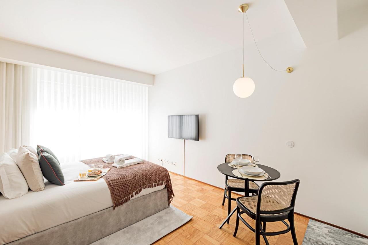 Ceuta Studio Apartments By Lovelystay Porto Exterior photo