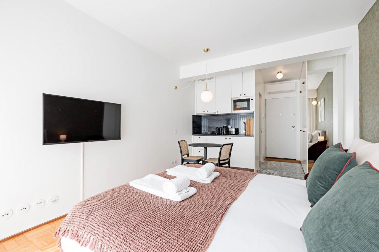 Ceuta Studio Apartments By Lovelystay Porto Exterior photo