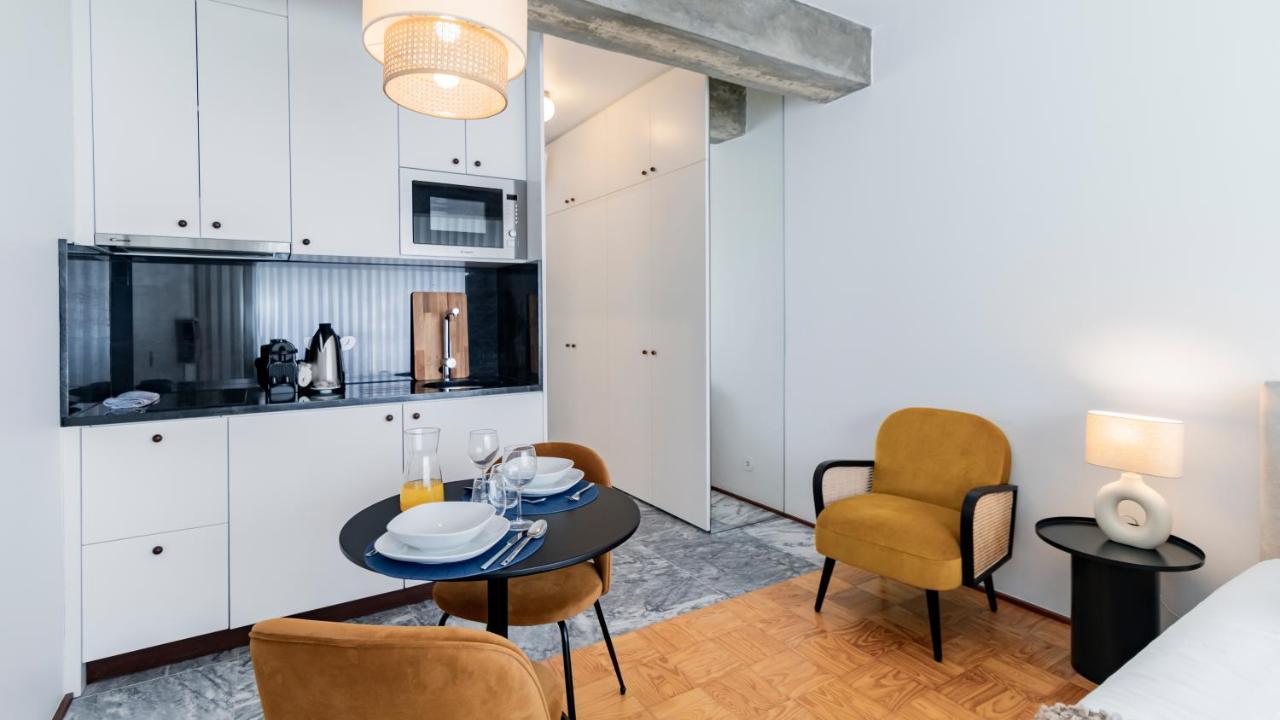 Ceuta Studio Apartments By Lovelystay Porto Exterior photo
