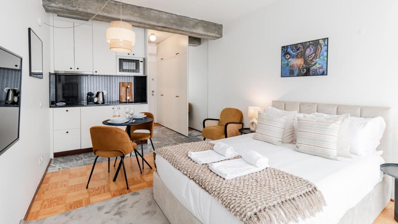 Ceuta Studio Apartments By Lovelystay Porto Exterior photo
